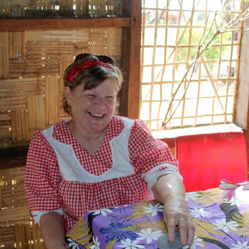 Meet your Posher, Elaine